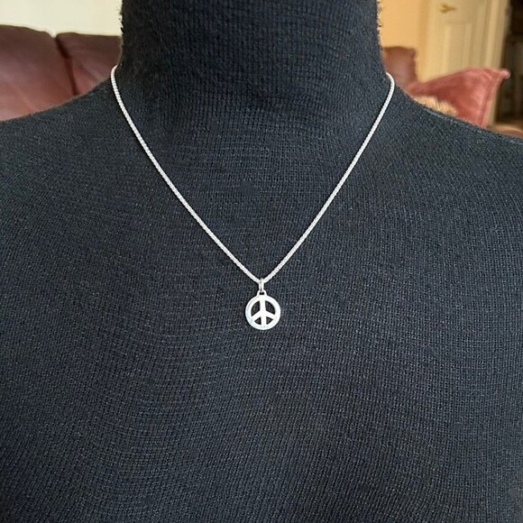 STERLING SILVER 925 Peace Symbol Pendant and CHAIN - Picture 3 of 6